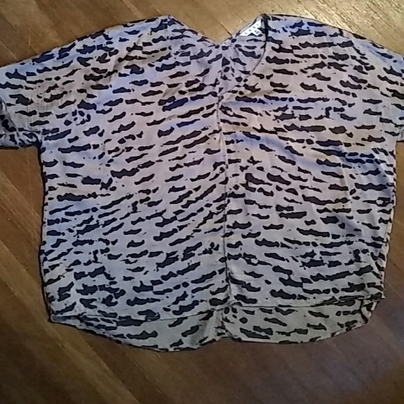 CAbi Tops - CAbi silk animal print blouse